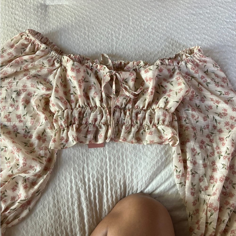 Off the shoulder top | misslola